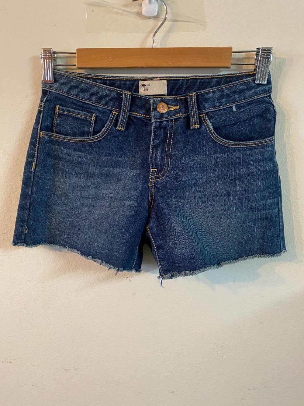 CUT LABEL SIZE 14 BLUE DISTRESSED CUT-OFF JEAN SHORTS / NEW WITHOUT TAG